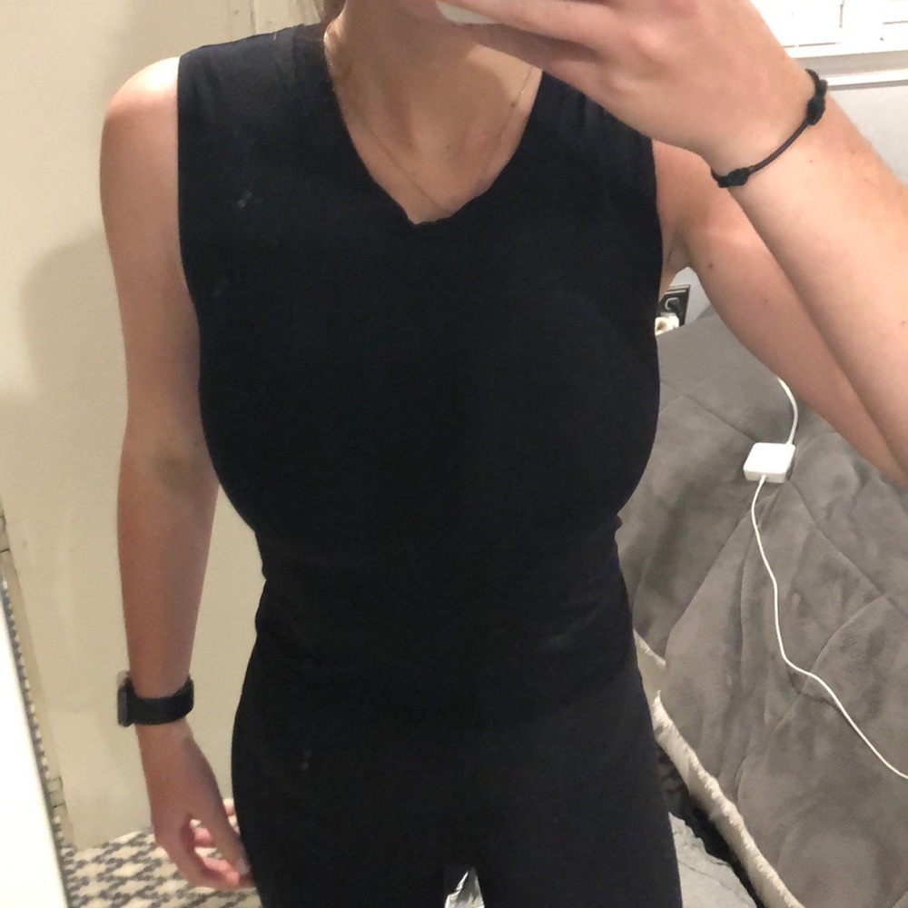 Black tank top!